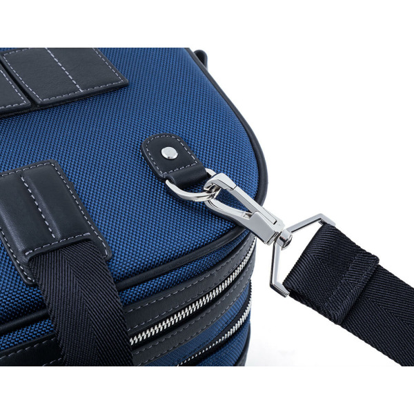 JMNY-Atlas-travel-bag-in-navy-blue-hardware